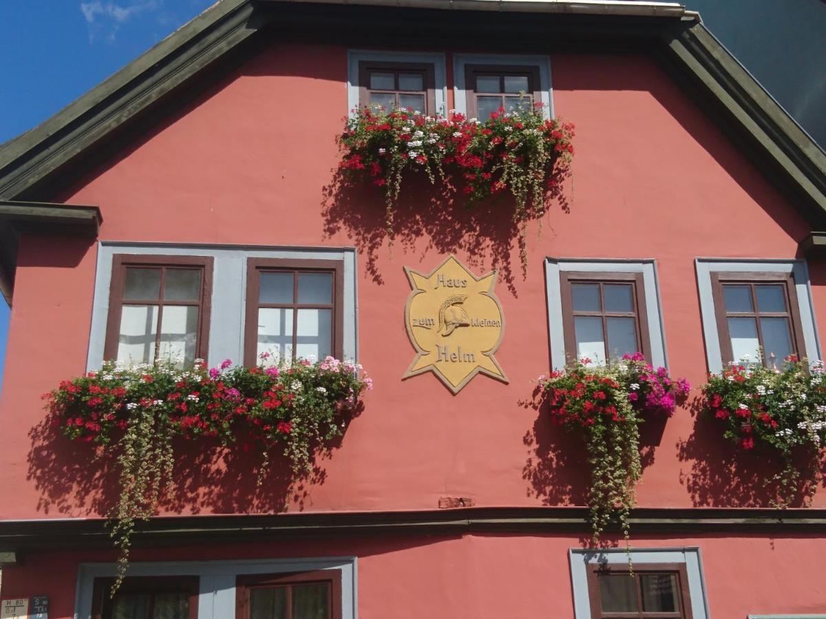 Haus Zum Kleinen Helm Apartment Ерфурт Екстериор снимка