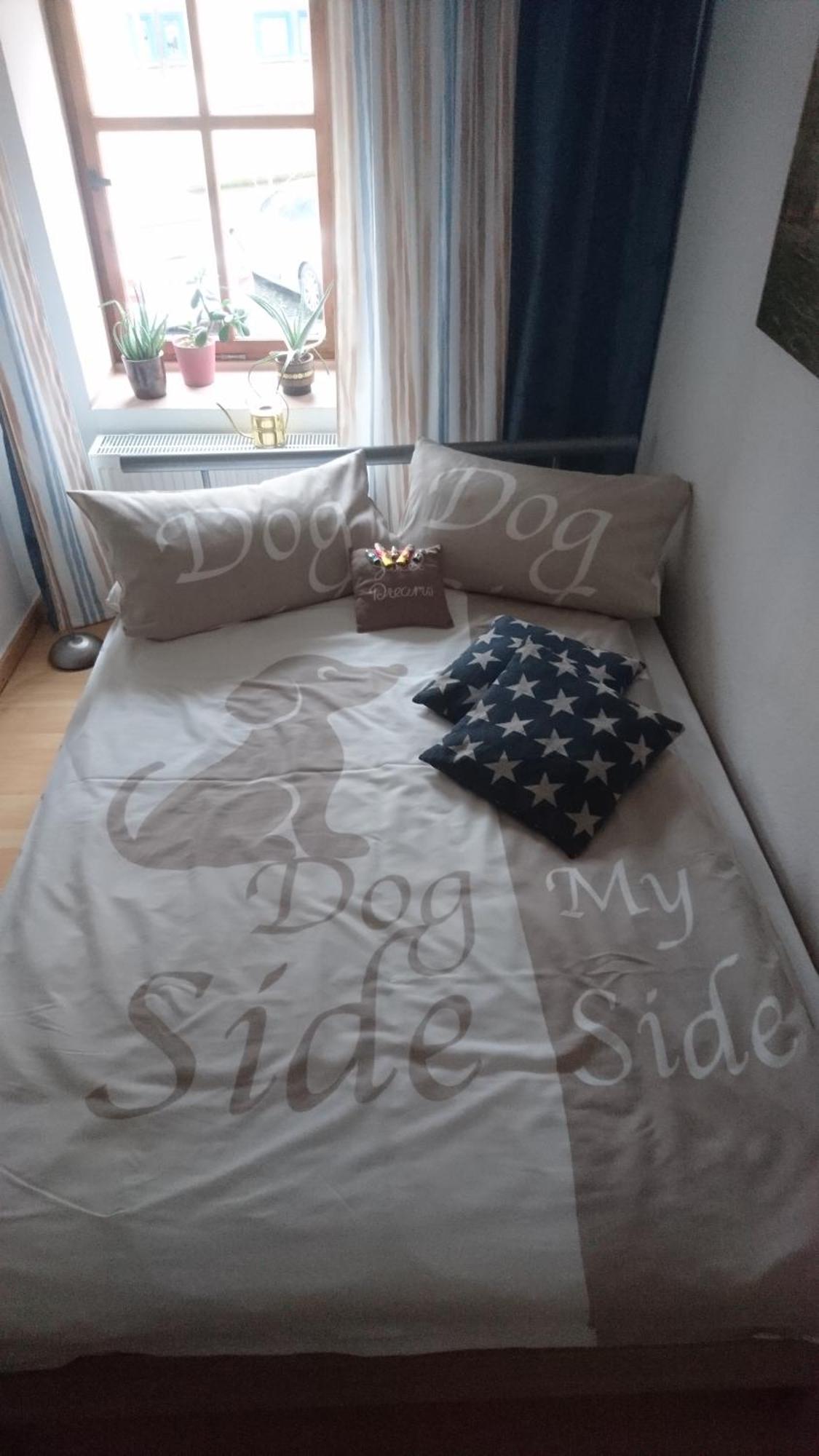 Haus Zum Kleinen Helm Apartment Ерфурт Екстериор снимка